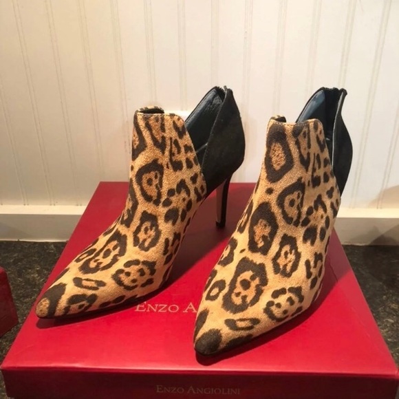 Gorgeous cheetah print boots - Picture 2 of 6